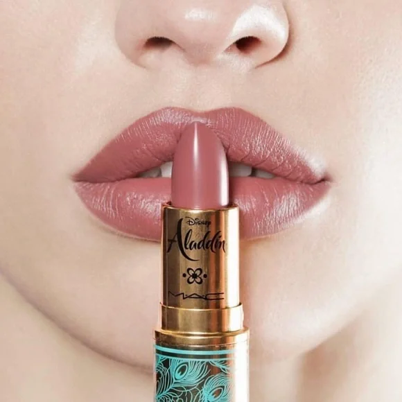 🧞‍♂️LE🧞‍♂️MAC Aladdin Collection Matte Lipstick- Princess Incognito
